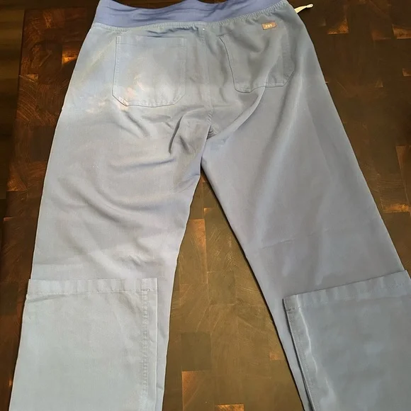 FIGS scrub pants - Picture 4 of 5